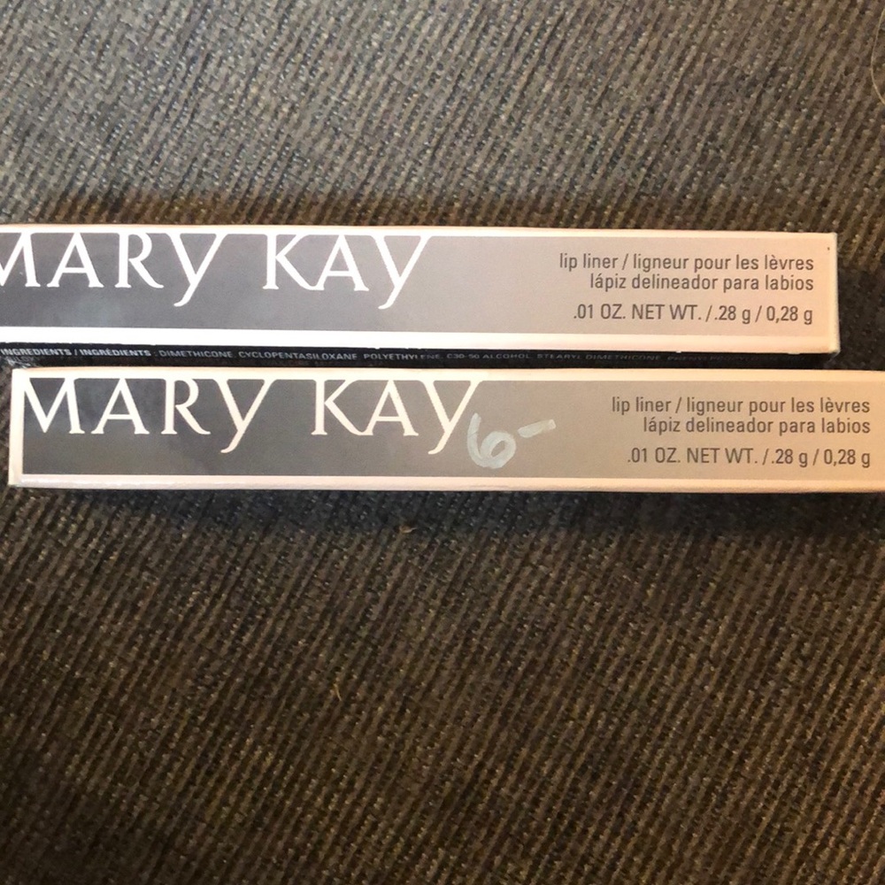 Lip liner